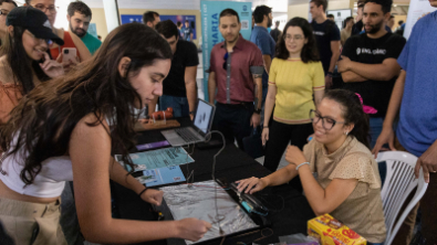 O “Dia T” proporciona aos alunos e à comunidade acadêmica um espaço que emana tecnologia e inovação (Foto: Lucas Plutarcho)